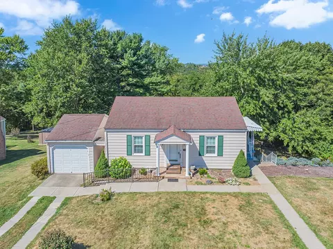 722 Ivy Ln, Aliquippa, PA 15001