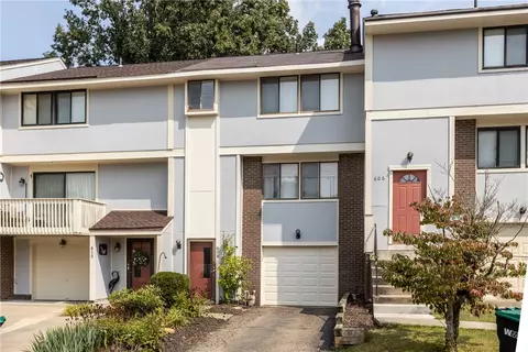 608 Deer Watch Rd, Bridgeville, PA 15017