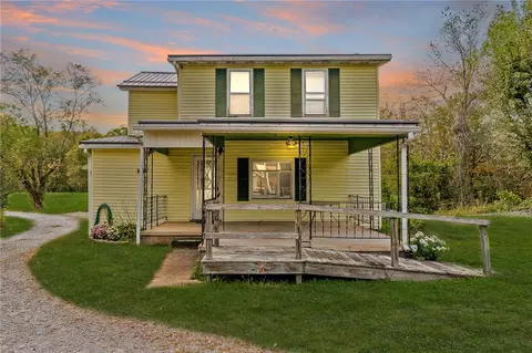 114 Post Office Rd, Dilliner, PA 15327