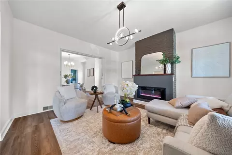 109 E Undercliff St, Pittsburgh, PA 15223 photo 6