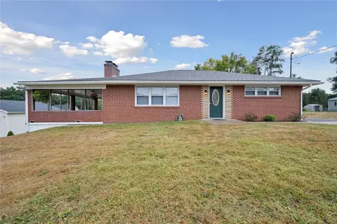 140 Melzena St, Springdale, PA 15144