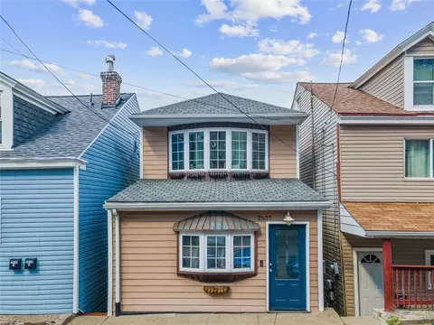 2537 Mission St, Pittsburgh, PA 15203
