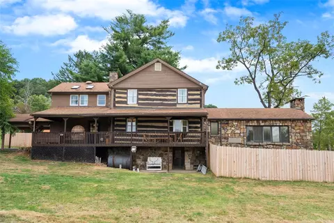 2298 Valley Green Rd, Greensburg, PA 15601