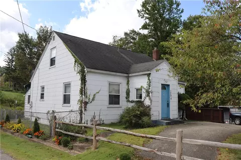 1298 E U S Highway 30, Laughlintown, PA 15655