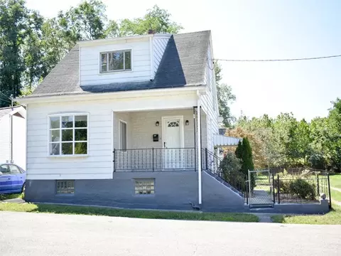 15 Trump Ave, Uniontown, PA 15401
