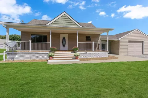 118 Eckles Dr, Industry, PA 15052