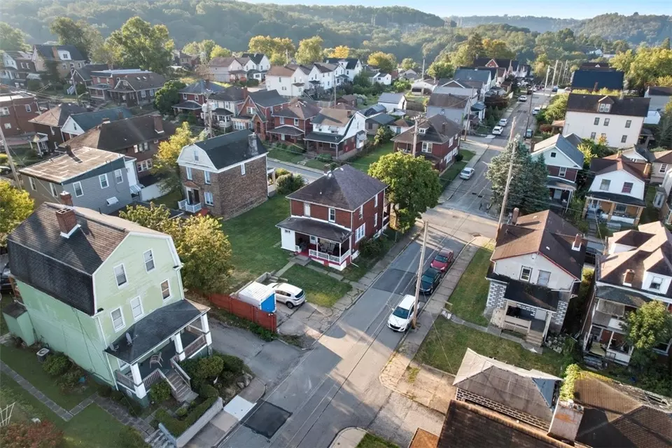 View/Area - 1401 Maple Ave, Turtle Creek, PA 15145 photo 2 of 5