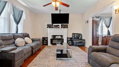 Living - 1401 Maple Ave, Turtle Creek, PA 15145 photo 1 of 2