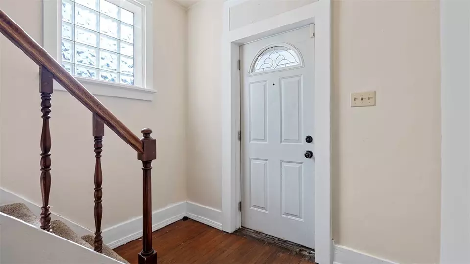 Entry Way - 1401 Maple Ave, Turtle Creek, PA 15145 photo 1 of 6