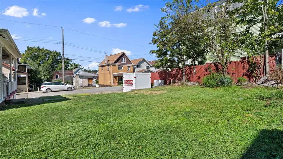 Exterior - 1401 Maple Ave, Turtle Creek, PA 15145 photo 4 of 6
