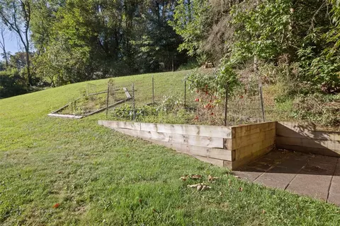 Exterior - 10 Quail Ct, Export, PA 15632 photo 9 of 14
