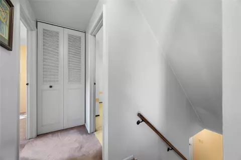 Entry Way - 10 Quail Ct, Export, PA 15632 photo 4 of 4