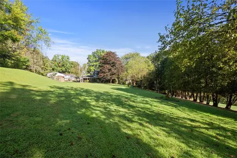 Exterior - 10 Quail Ct, Export, PA 15632 photo 12 of 14
