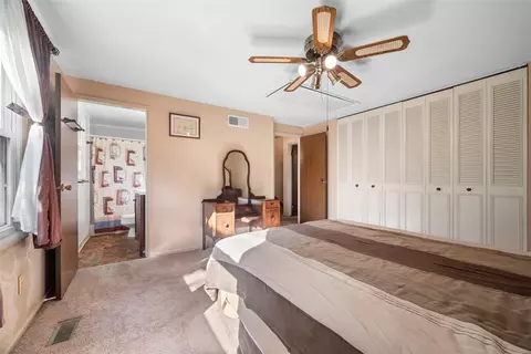 Bedroom - 10 Quail Ct, Export, PA 15632 photo 2 of 8