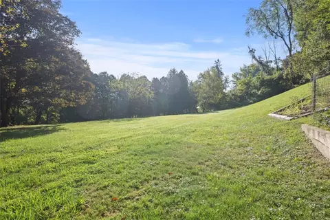 Exterior - 10 Quail Ct, Export, PA 15632 photo 5 of 14