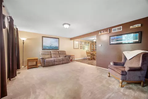 Living - 10 Quail Ct, Export, PA 15632 photo 1 of 5