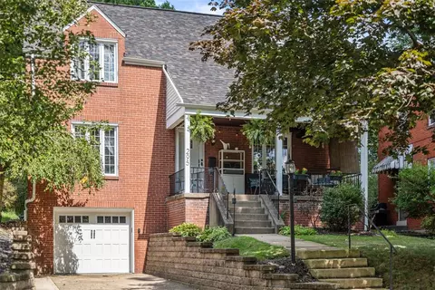 295 Fieldbrook Dr, Pittsburgh, PA 15228