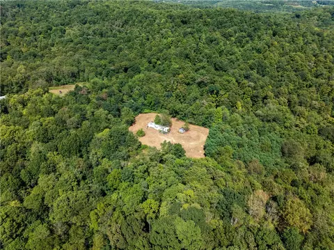 419 Upper Service Rd, Hookstown, PA 15050