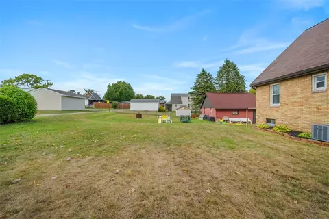 Exterior - 1199 Marshall Rd, Monaca, PA 15061 photo 9 of 10