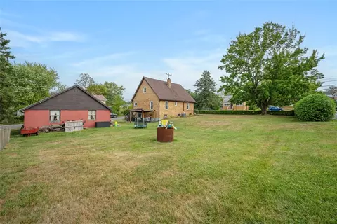 Exterior - 1199 Marshall Rd, Monaca, PA 15061 photo 7 of 10