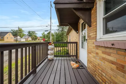 Exterior - 1199 Marshall Rd, Monaca, PA 15061 photo 5 of 10