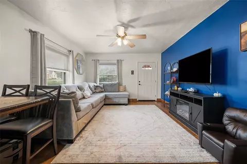 Living - 1199 Marshall Rd, Monaca, PA 15061 photo 1 of 1