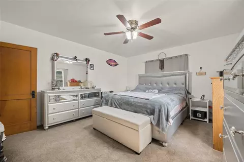 Bedroom - 1199 Marshall Rd, Monaca, PA 15061 photo 1 of 5