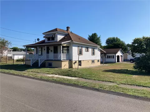 111 Cedar St, Masontown, PA 15461