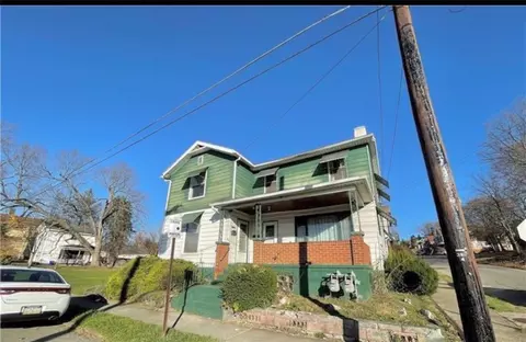 211 S Walnut St, New Castle, PA 16101