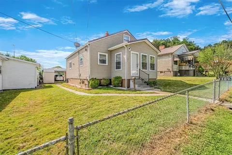127 Hillman St # A, Greensboro, PA 15338