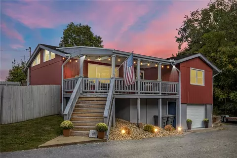 1824 Vanburen St, Aliquippa, PA 15001