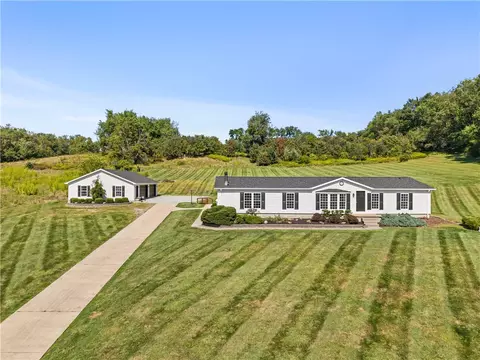 2118 Spooky Holw, New Kensington, PA 15068