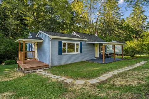 274 Derbytown Rd, Latrobe, PA 15650
