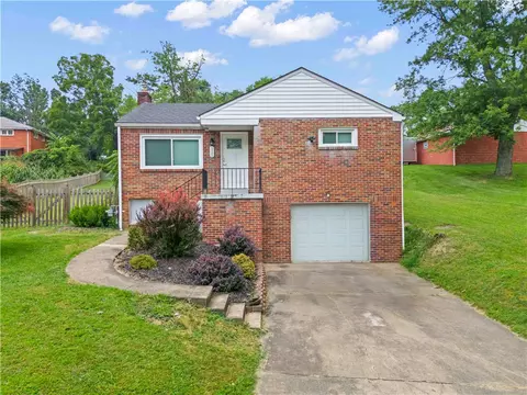 115 Valley Rd, Eighty Four, PA 15330