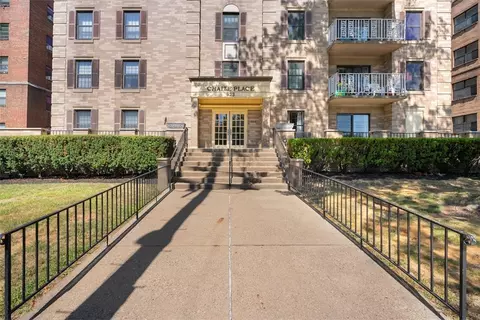 923 California Ave #503, Pittsburgh, PA 15202