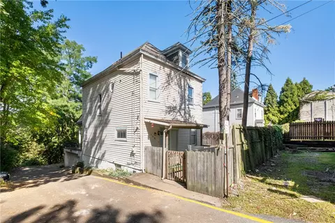 228 Sylvan Walk, Pittsburgh, PA 15202