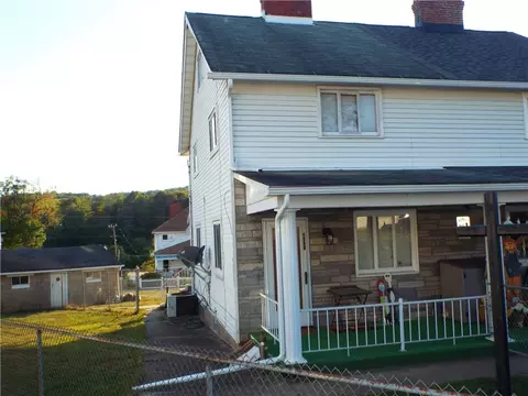 2524 2nd St, Grindstone, PA 15442