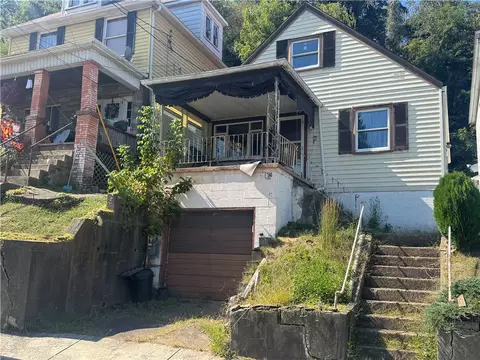 734 Mckinley Ave, East Vandergrift, PA 15629
