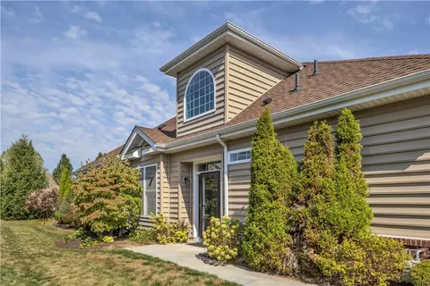 334 Patriot Ln, Freedom, PA 15042