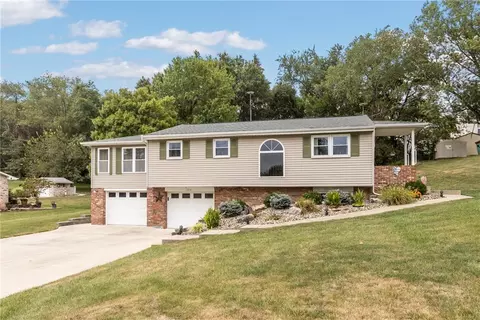 1024 Mcgovern Rd, Houston, PA 15342