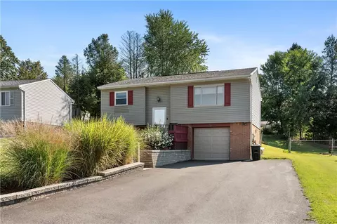 220 Dolomite Dr, Monroeville, PA 15146