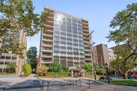 146 N Bellefield Ave #203, Pittsburgh, PA 15213