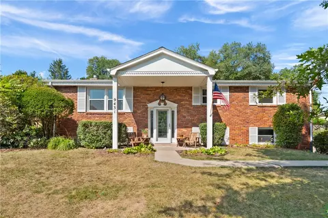 9431 Springfield Dr, Allison Park, PA 15101