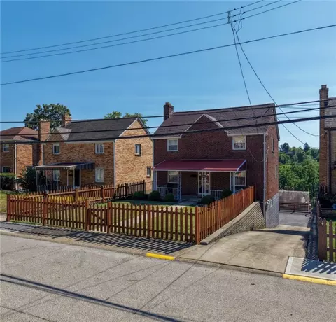 2382 Edgar St, Pittsburgh, PA 15210