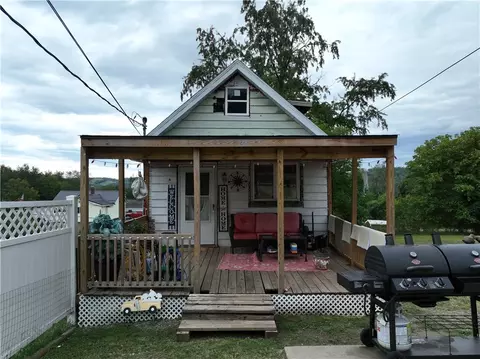 1211 Wilko, Monessen, PA 15062