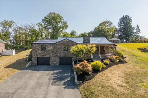 1821 Ridge Rd, South Park, PA 15129