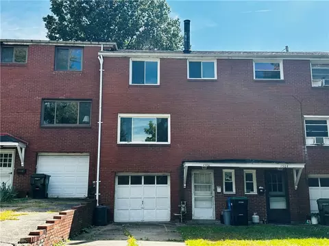 1506 Dunluce Dr, Pittsburgh, PA 15227