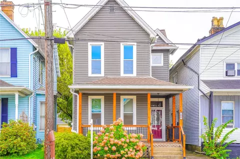 906 11th St, New Brighton, PA 15066