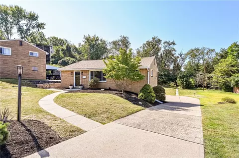 37 Lorraine Pl, Carnegie, PA 15106
