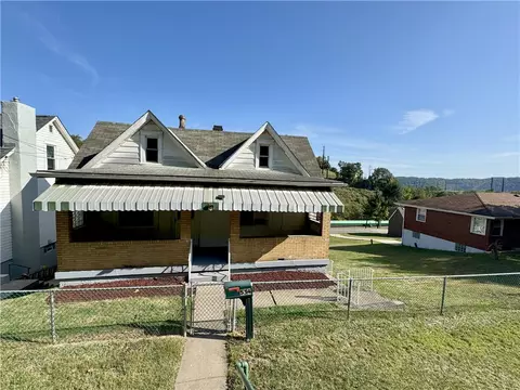 534 Edgewood Ave, West Mifflin, PA 15122